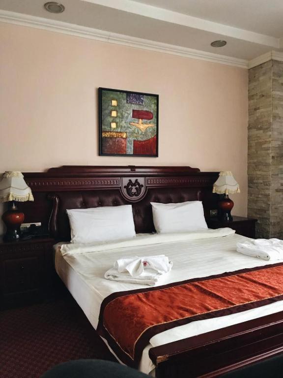 Hotel Royal 普里什蒂纳 外观 照片